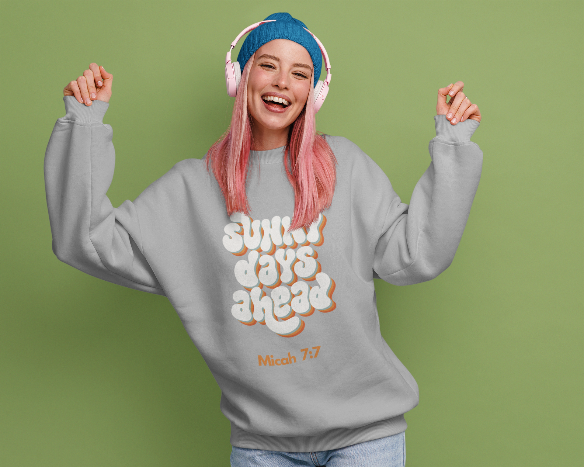 ✝️ Micah 7:7 “Sunny Days Ahead” Sweatshirt – Faith-Inspired Comfort
